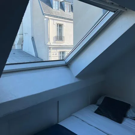 Just For Sleep Mini 16 Paris